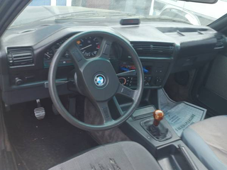 Illustration for article titled Tempted to buy this E30.